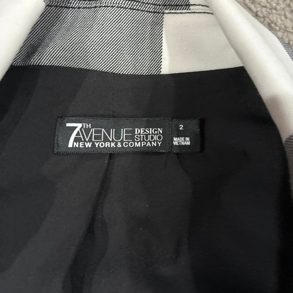 Checkered Jacket - Picture 2 of 3